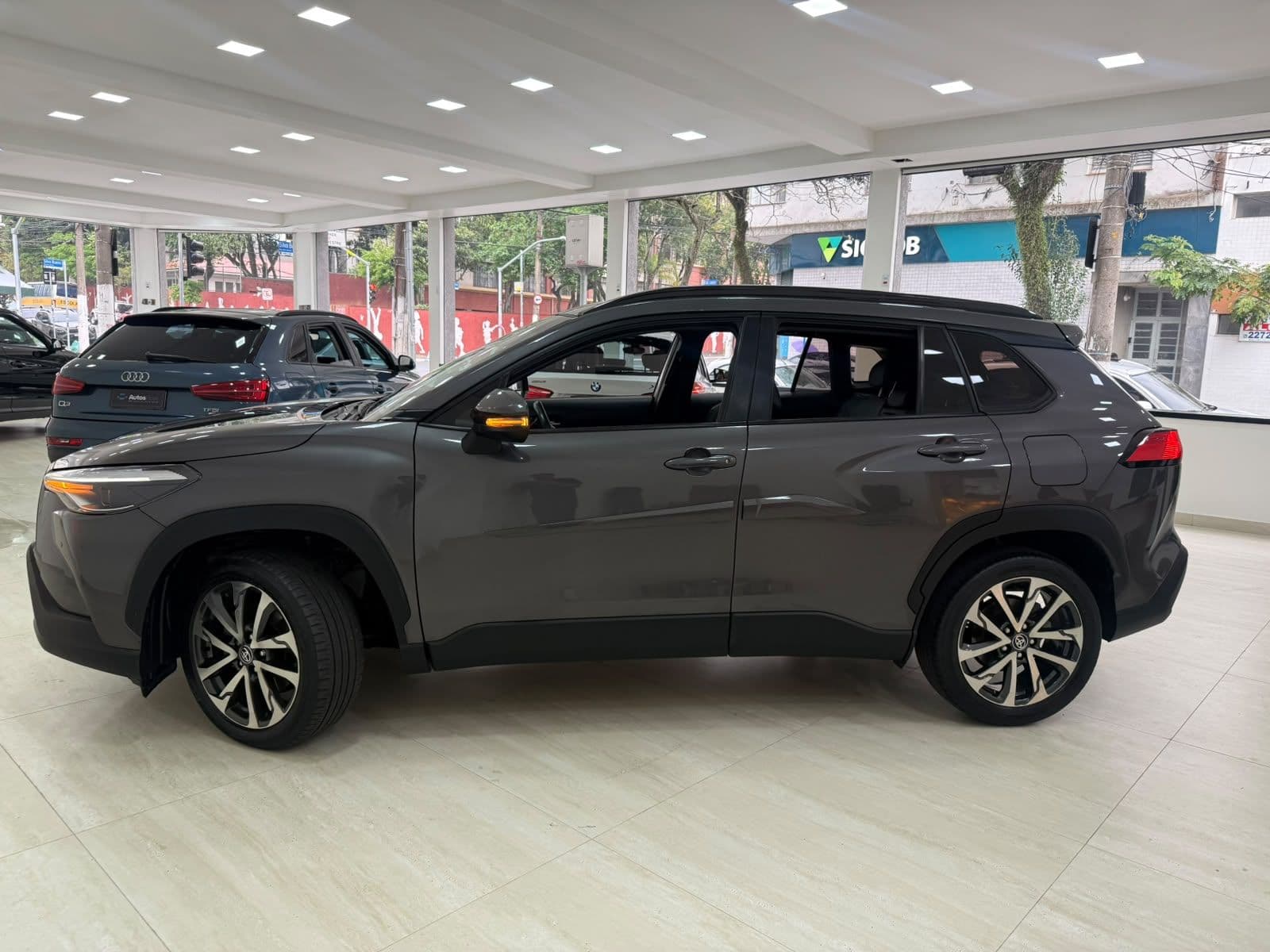 Showroom da AutosFlow, no Ipiranga, em São Paulo