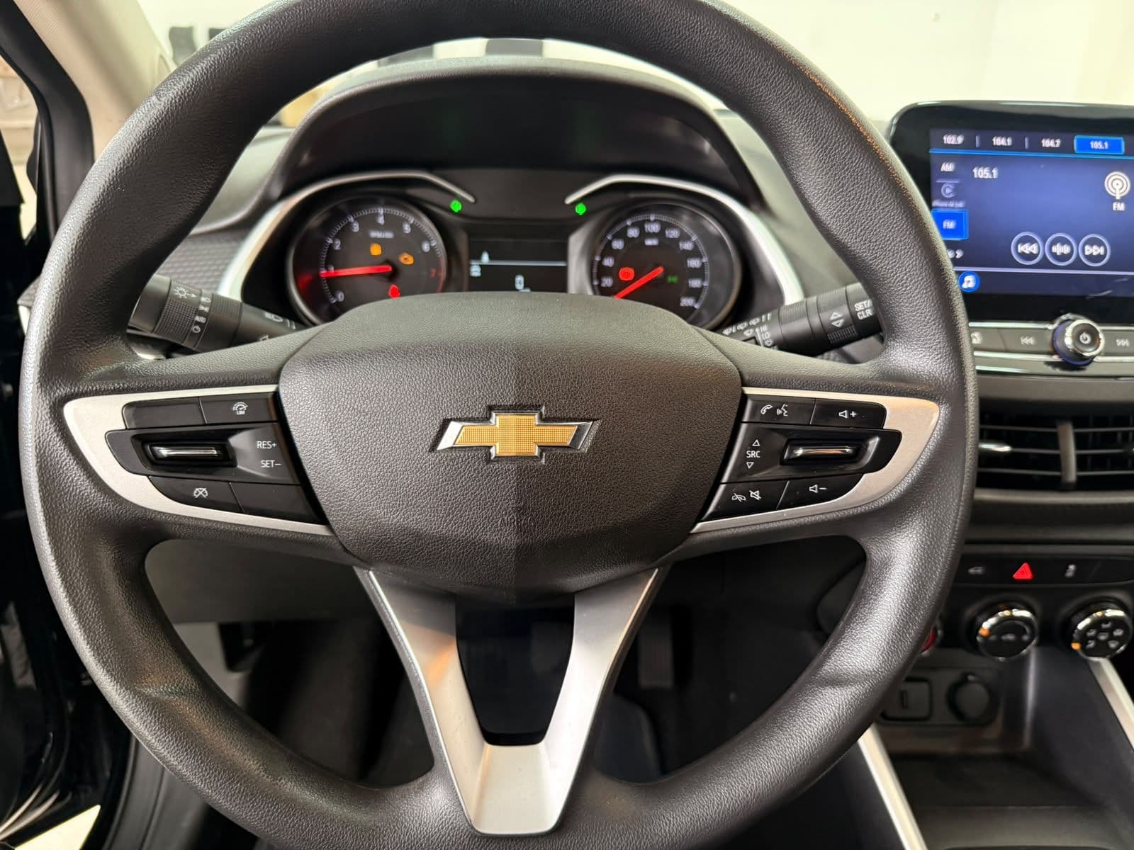 Chevrolet Onix 10MT LT2 — foto 11 de 17