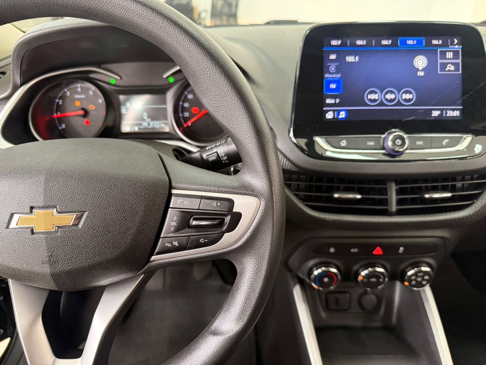 Chevrolet Onix 10MT LT2 — foto 13 de 17
