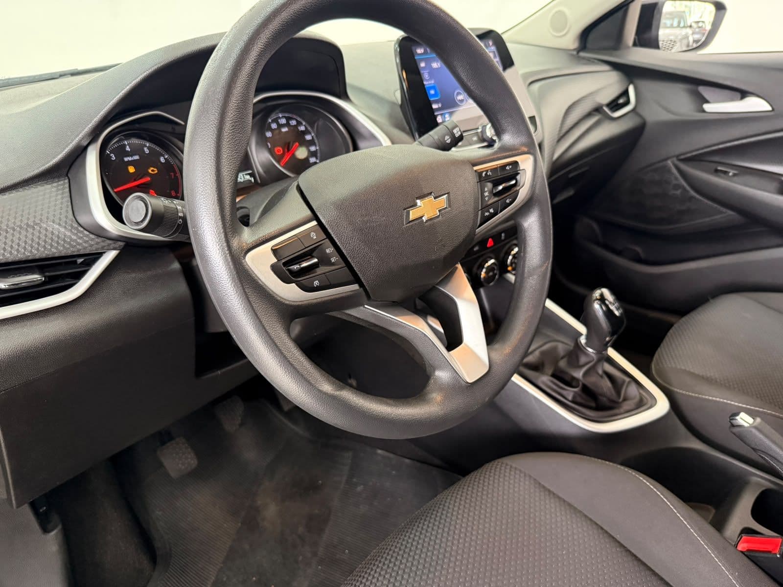 Chevrolet Onix 10MT LT2 — foto 14 de 17