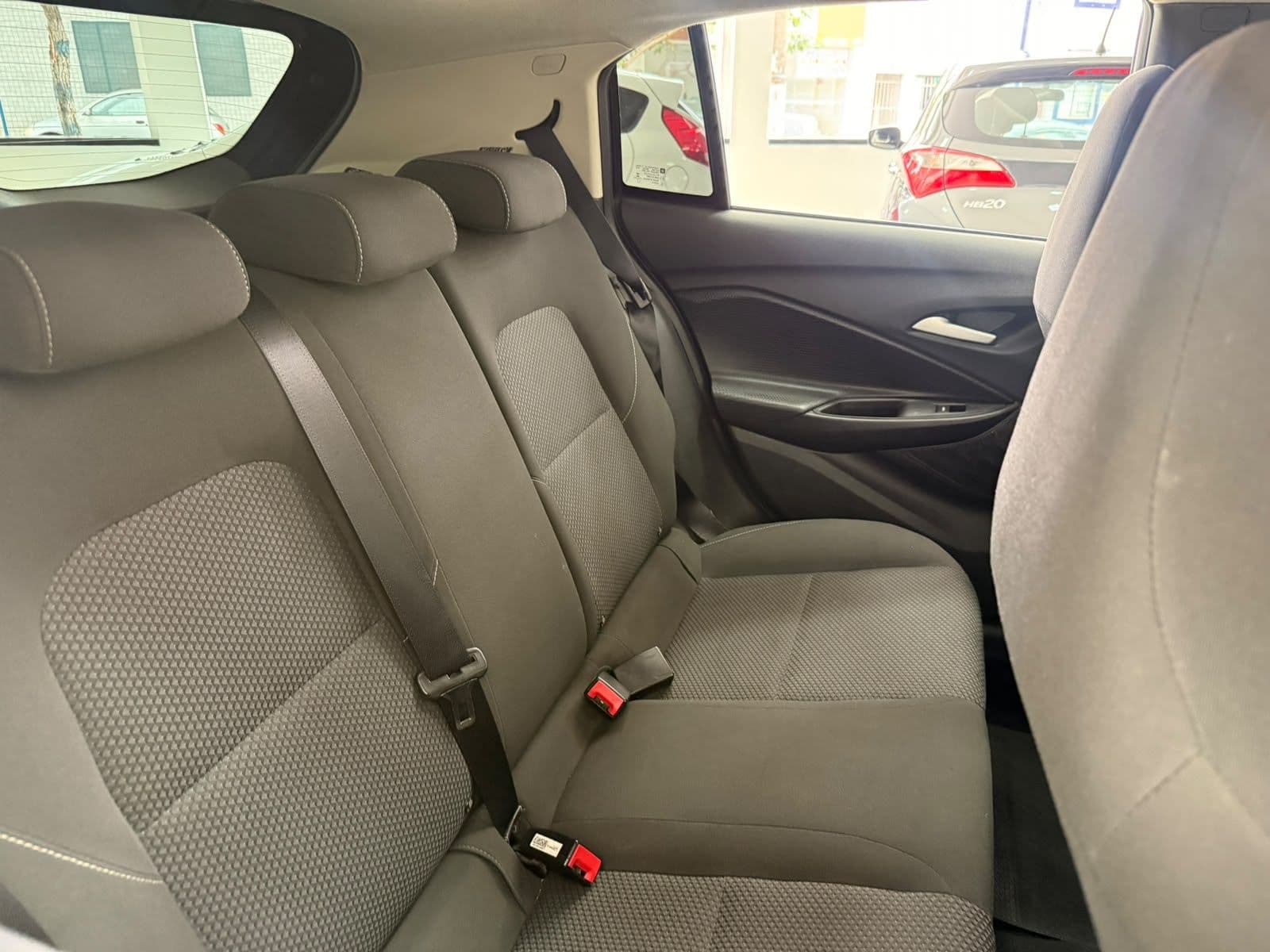 Chevrolet Onix 10MT LT2 — foto 17 de 17