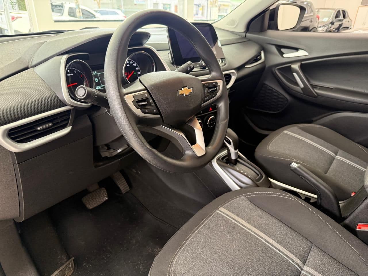 Chevrolet Tracker LT 1.0 Turbo AT — foto 14 de 23