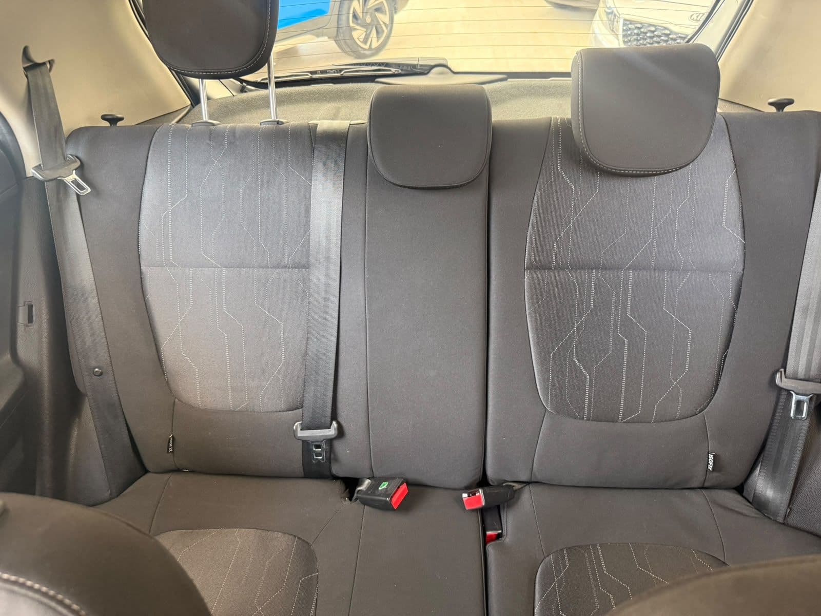 Kia Picanto EX 1.0 AT — foto 14 de 17