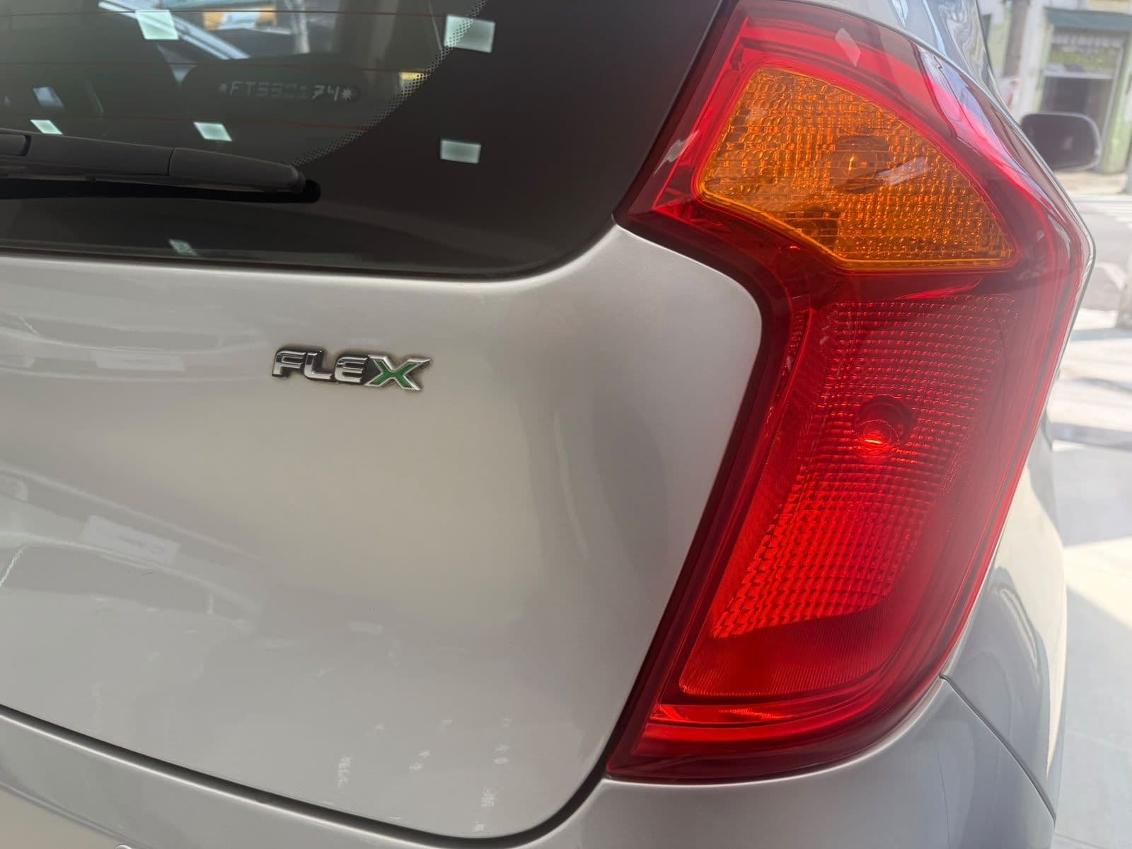 Kia Picanto EX 1.0 AT — foto 17 de 17