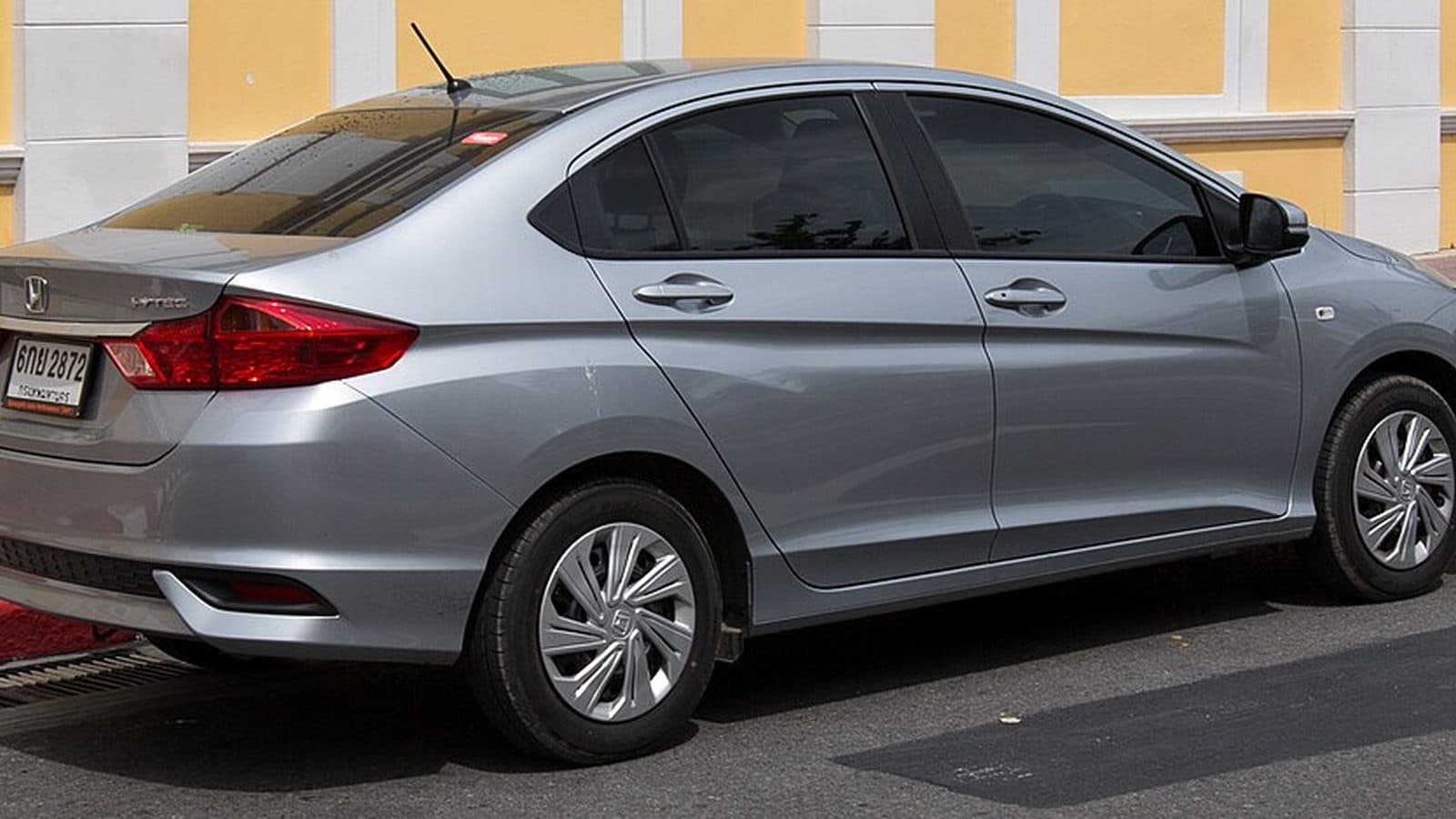 Honda City LX CVT — imagem de referência do modelo 2