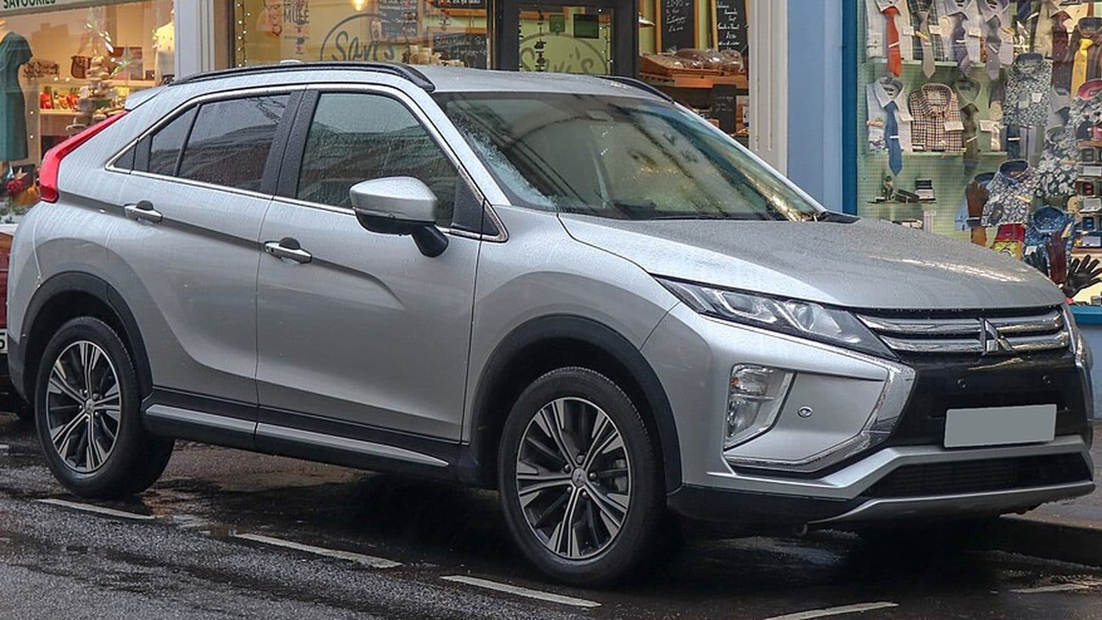 Mitsubishi Eclipse Cross HPE — imagem de referência do modelo 3