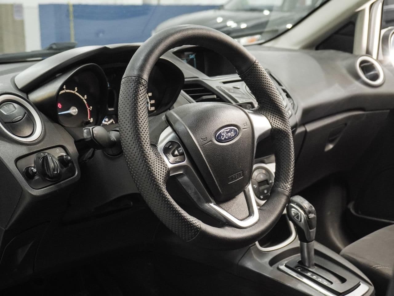 Ford Fiesta HA 1.6L Titanium — foto 8 de 19
