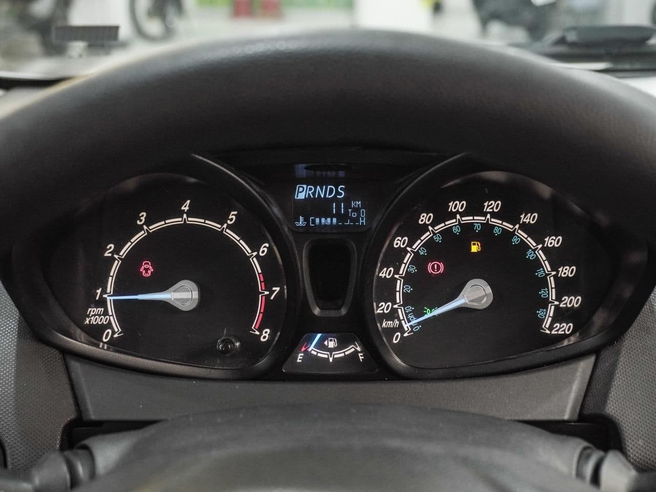 Ford Fiesta HA 1.6L Titanium — foto 9 de 19