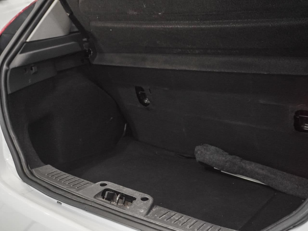 Ford Fiesta HA 1.6L Titanium — foto 15 de 19