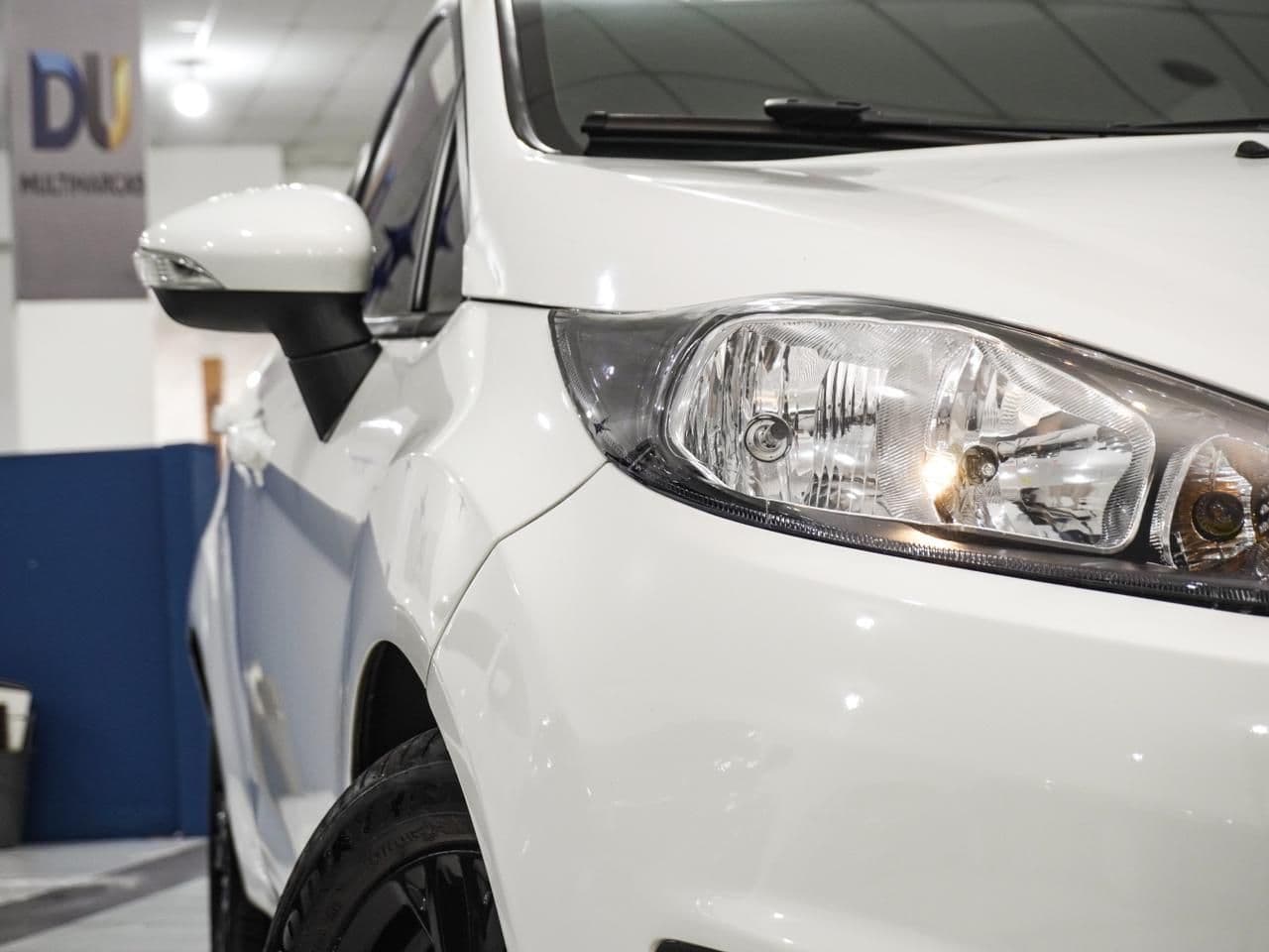 Ford Fiesta HA 1.6L Titanium — foto 16 de 19