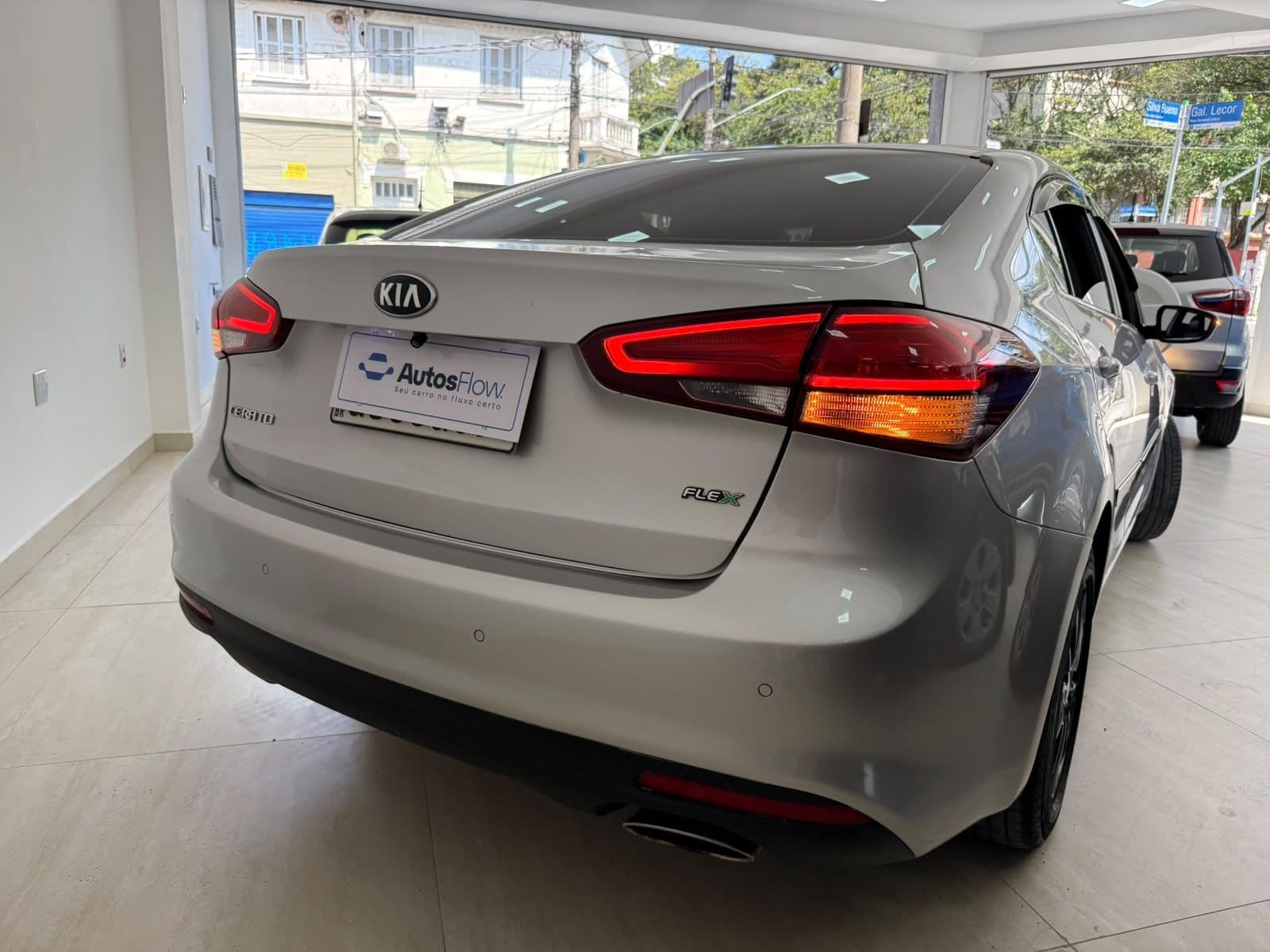 Kia Cerato 1.6 AT — foto 6 de 19