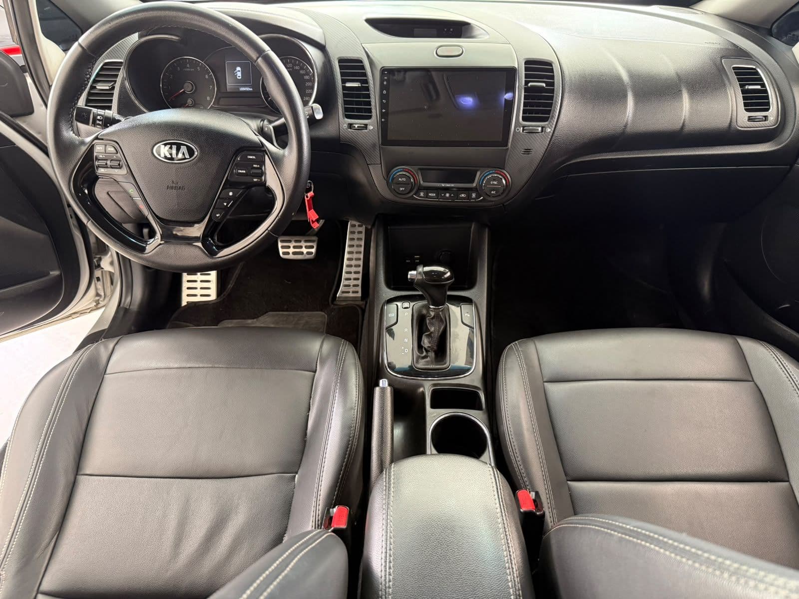 Kia Cerato 1.6 AT — foto 9 de 19