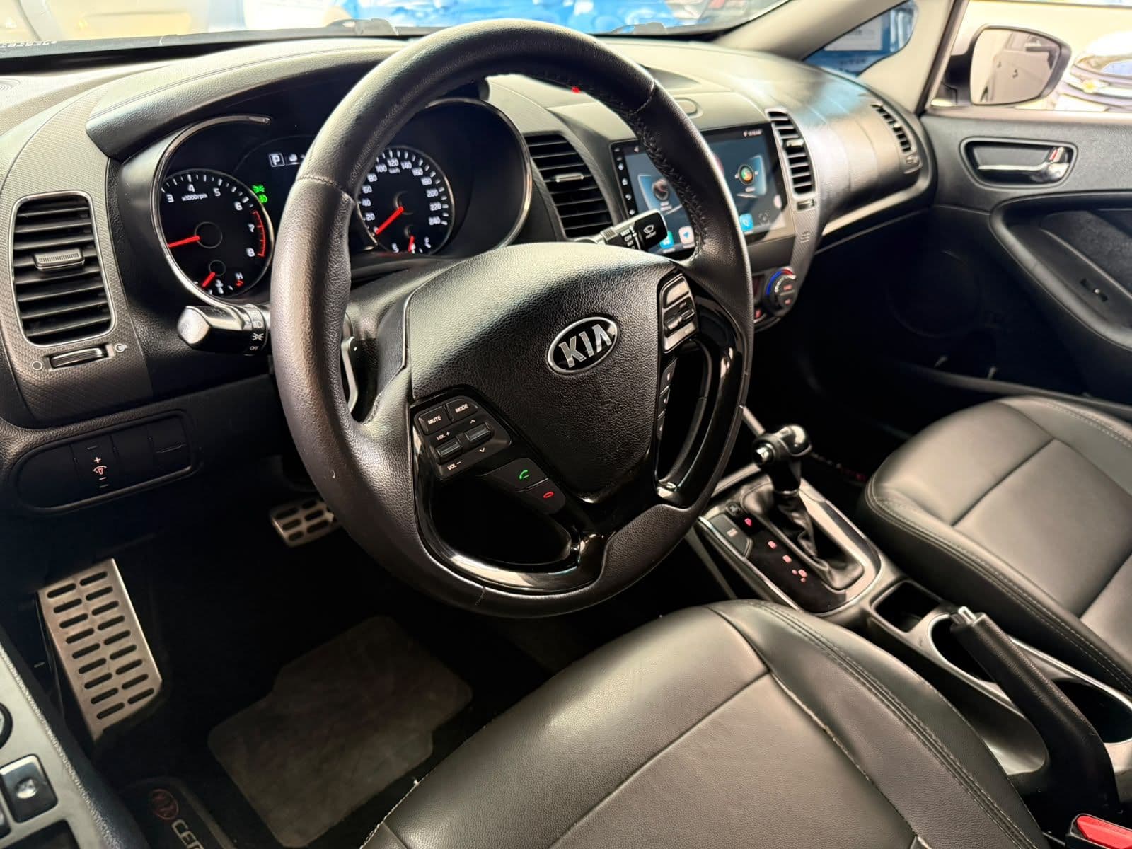 Kia Cerato 1.6 AT — foto 11 de 19