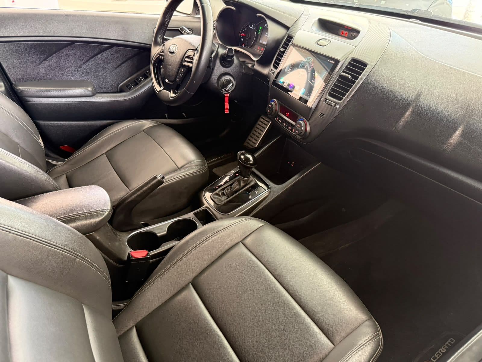 Kia Cerato 1.6 AT — foto 12 de 19
