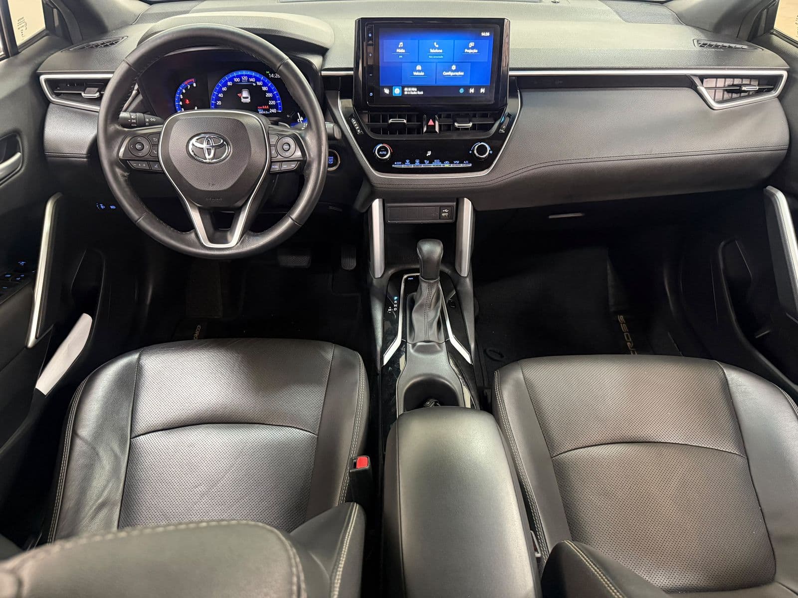 Toyota Corolla Cross XRE 2.0 — foto 12 de 22