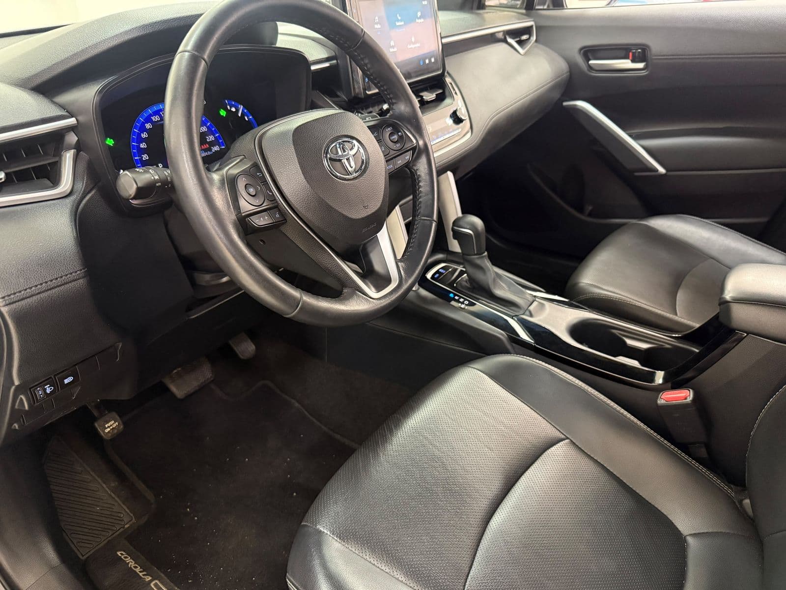 Toyota Corolla Cross XRE 2.0 — foto 15 de 22