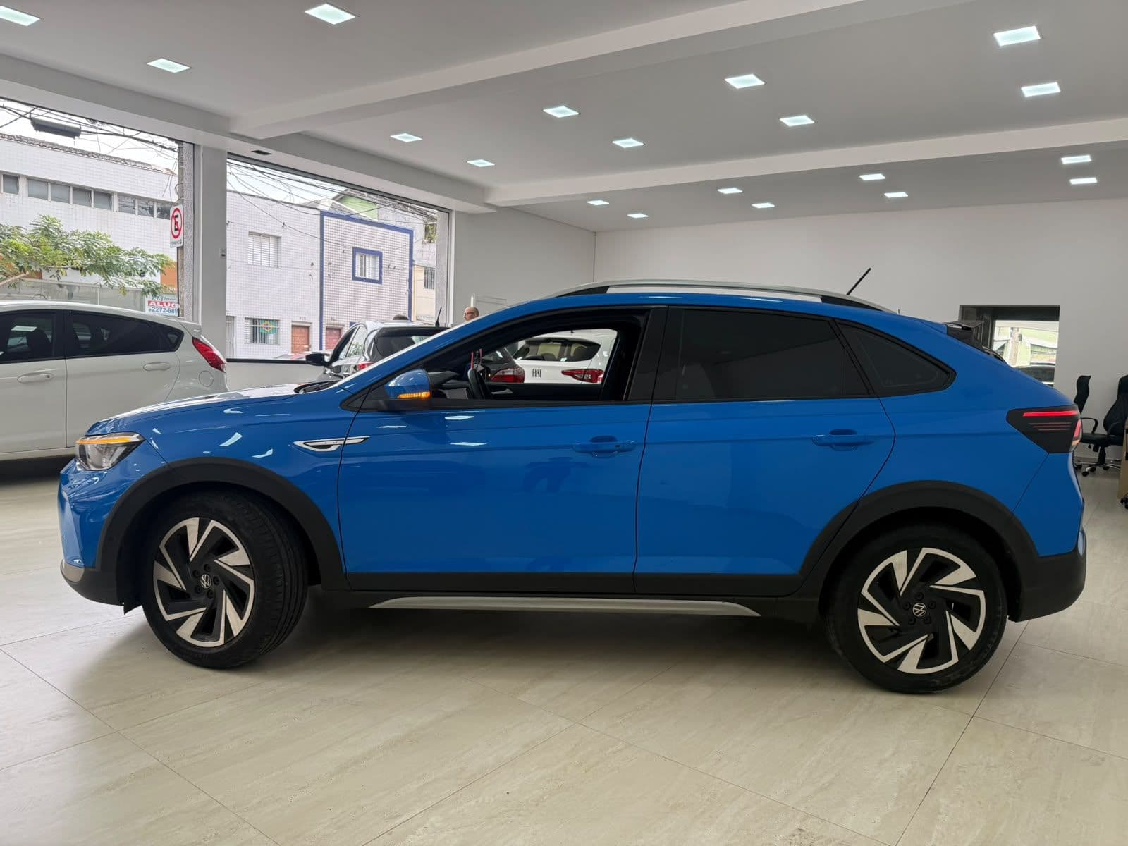 Volkswagen Nivus Highline 1.0 TSI — foto 8 de 16
