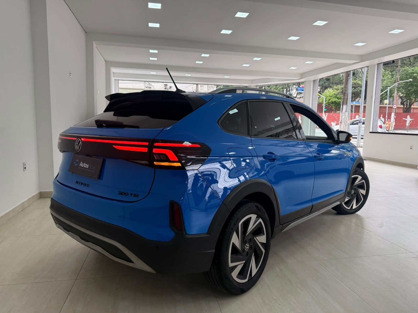 Volkswagen Nivus Highline 1.0 TSI — foto 12 de 16